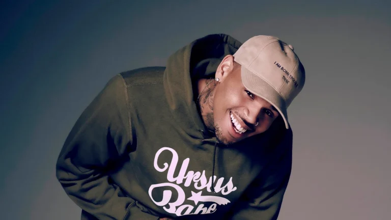 Chris Brown (Singer, Songwriter, Dancer)