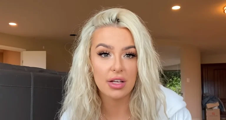 Tana Mongeau (YouTuber, actress,) 